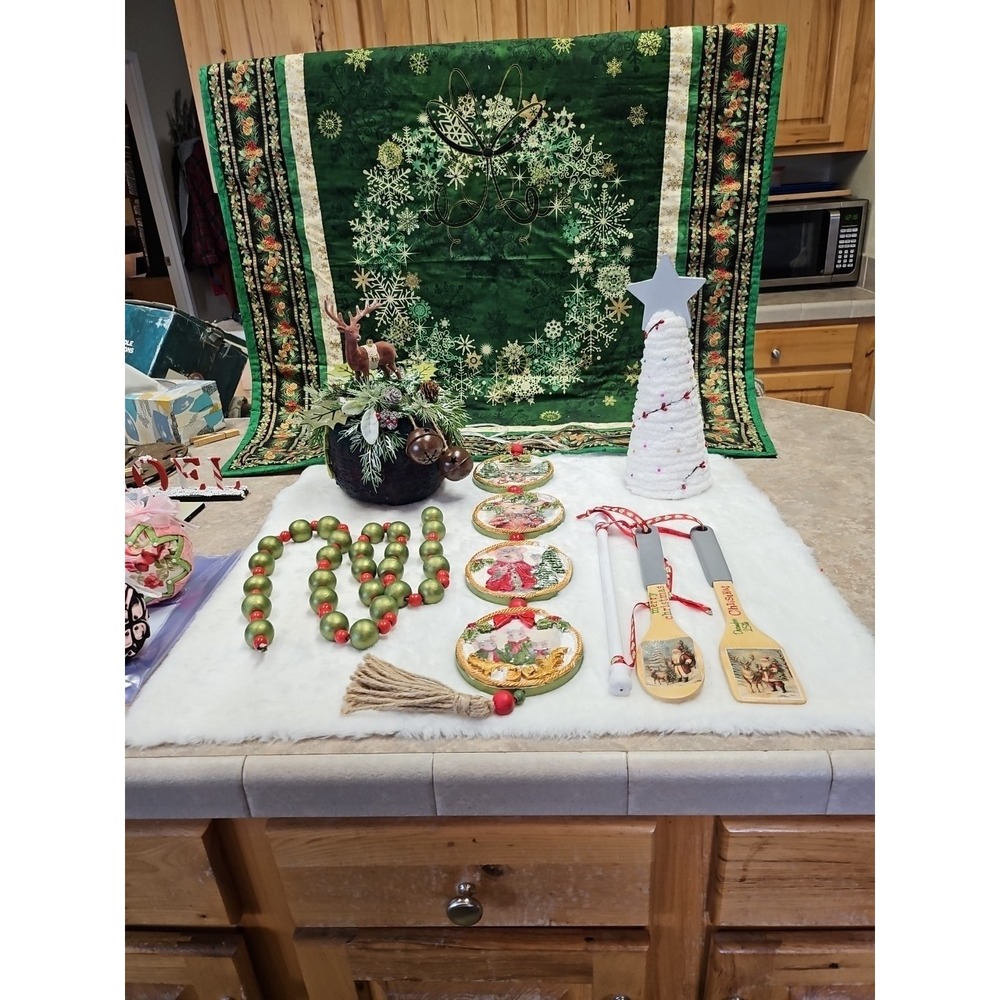Lot Of 7 Handmade Christmas Items